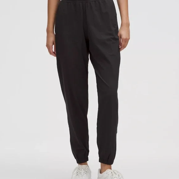 Lululemon Adapted State Perforated High-Rise Jogger - Size 6 - Picture 5 of 5
